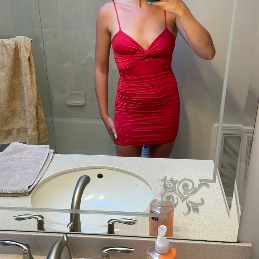Red bodycon dress